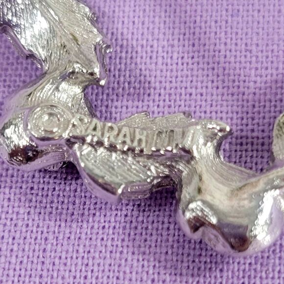 Sarah Coventry Vintage Wreath Roses and Leaves Brooch - Picture 5 of 5